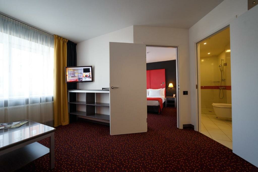 Гостиница Avenue Park Hotel Курган-83