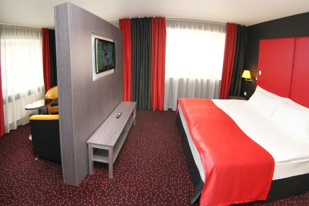 Гостиница Avenue Park Hotel Курган-63