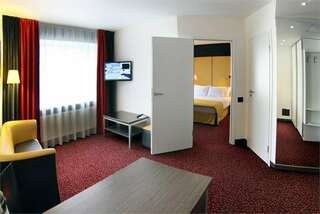 Гостиница Avenue Park Hotel Курган Двухкомнатный люкс-1